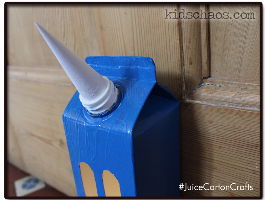KidsChaos-Milk-Carton-Crafts-Lamp-close-up